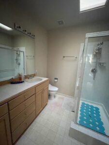 Woodinville-Flip_Bathroom-Before.jpg